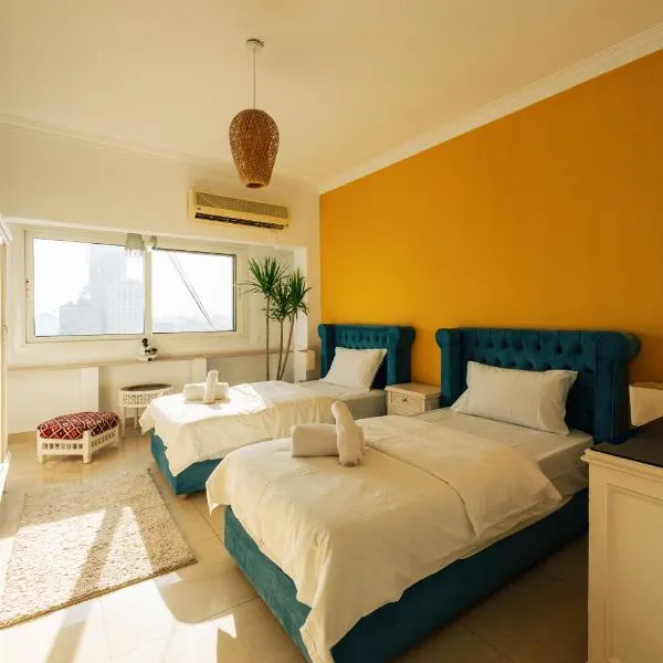 18th floor Nile View with Jacuzzi in Zamalek, khách sạn ở Cairo