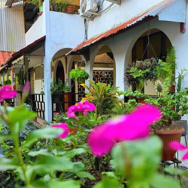Hospedaje plaza inn, hotel di Nauta