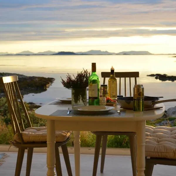 Superior Cottage with Sea View in Senja, hotel v destinaci Senjehesten
