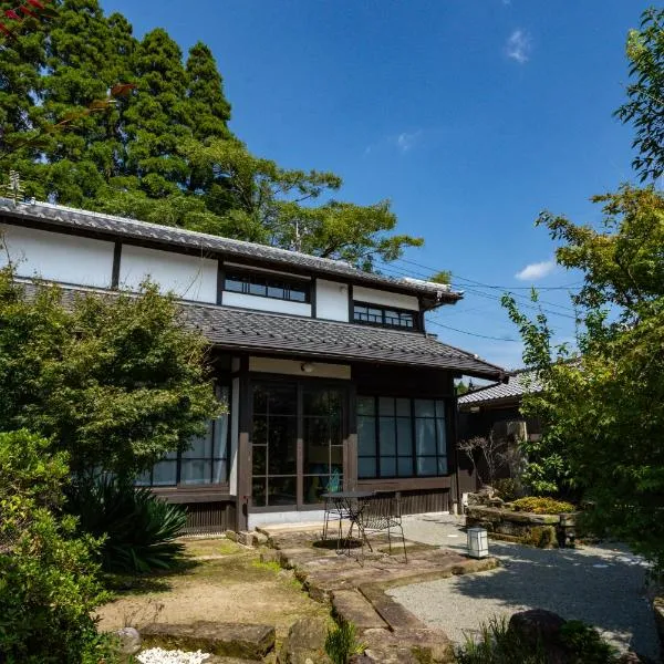 PAAK Hotel, hotel v destinaci Ničinan