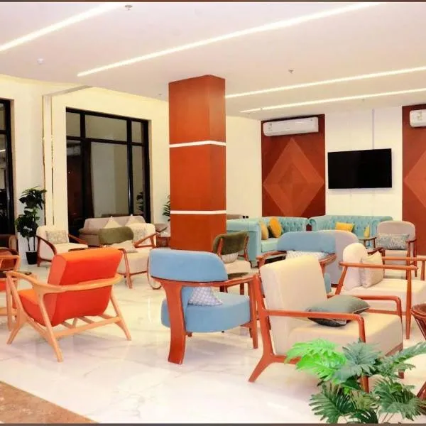 فندق لمسات الخير الفندقية, hotel en Najrán