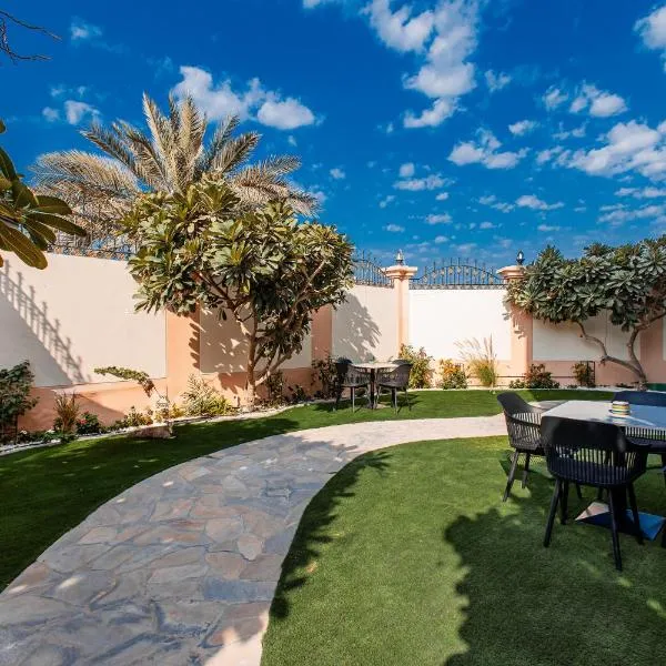 Full Moon Guesthouse, hotel in Dubai