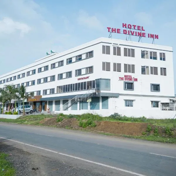 Hotel The Divine Inn, hotel u gradu 'Garudeshwar'