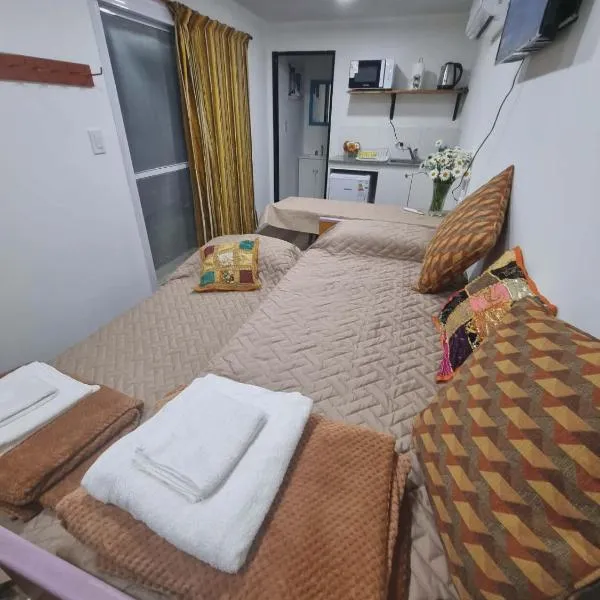 COMPLEJO Container Habitacional frente a la laguna, hotel em Berisso