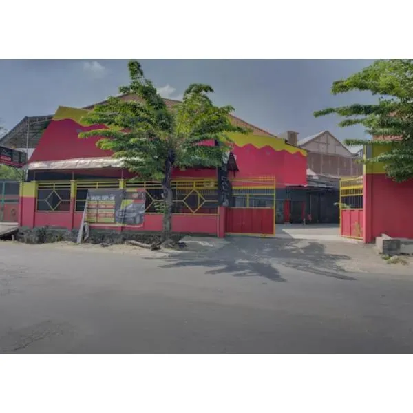 Capital O 3198 Sukomanunggal Inn, hôtel à Surabaya