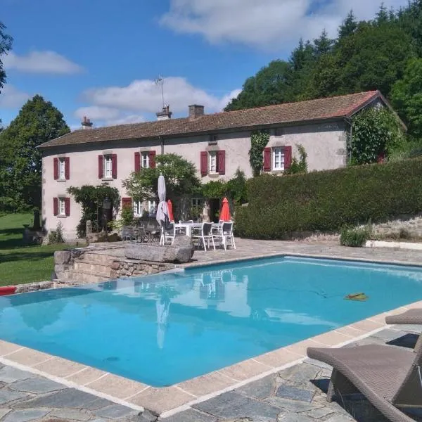 Les Vergnes, ξενοδοχείο σε Saint-Pardoux-le-Neuf