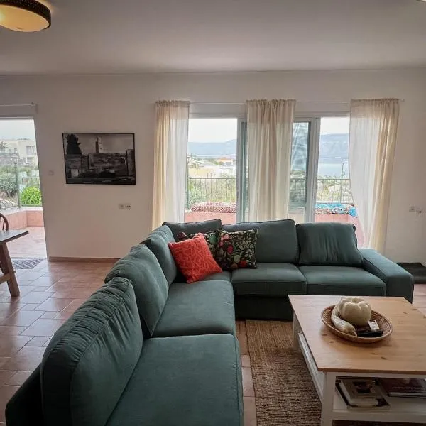Simply Holzer, hotel Kinneretben
