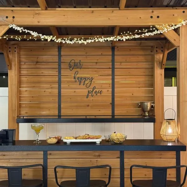 Madeira Beach Family & Pet Friendly Luxury Getaway, hotel in Seminole