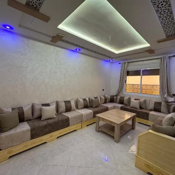 Spacious 3-Bedroom Apartment , Balcony & Garden View ,Free Parking, Oujda, khách sạn ở Oujda