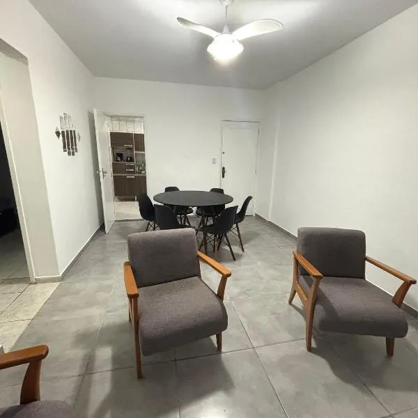 Apto 3 dorms no Boqueirão. Quadra da Praia ., khách sạn ở Santos