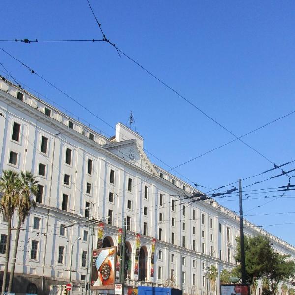 Nella Storica Piazza Carlo III