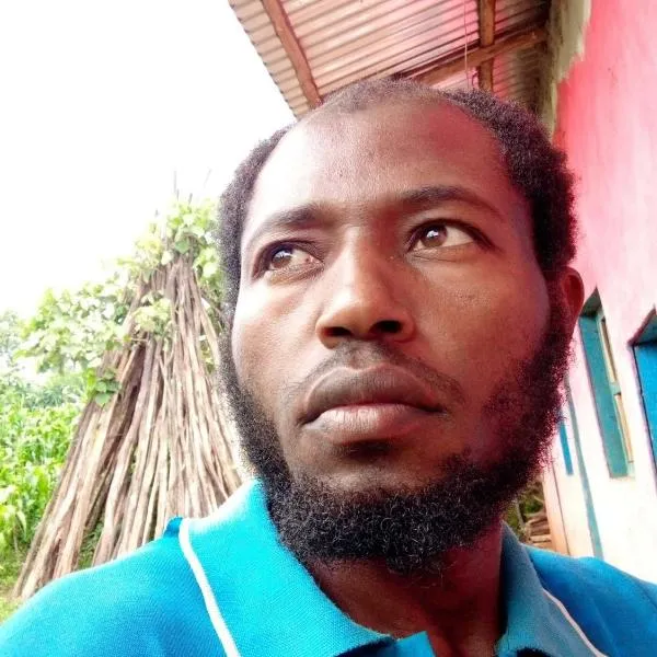 Tesfaye Gago, ξενοδοχείο στη Jīma