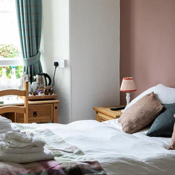 Three Tuns, hotel i Helston