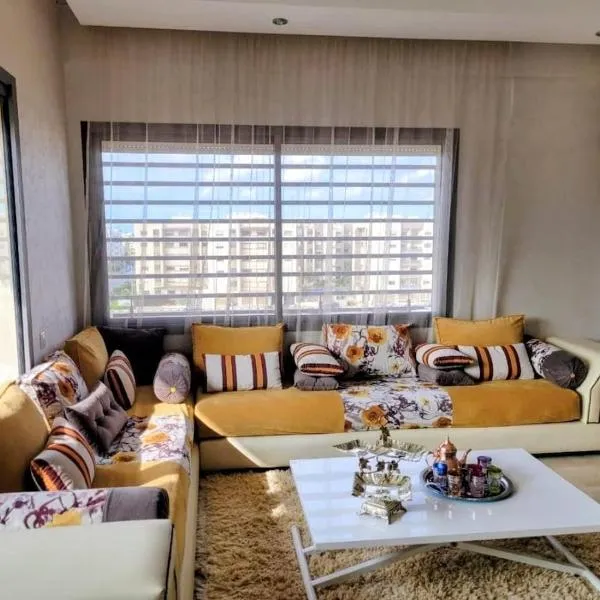 Moroccan Sunset - Charming 3BR near Airport Med 5, hotel v destinácii Nouaseur