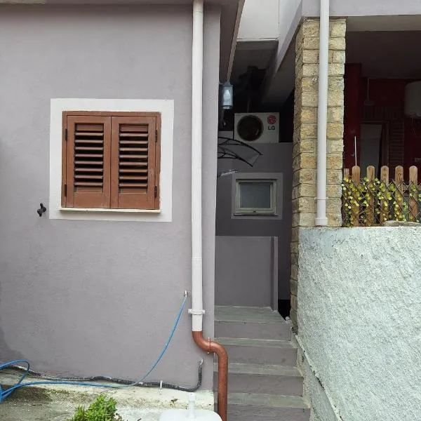 La mini casa - brevi soggiorni, hotel a La Maddalena