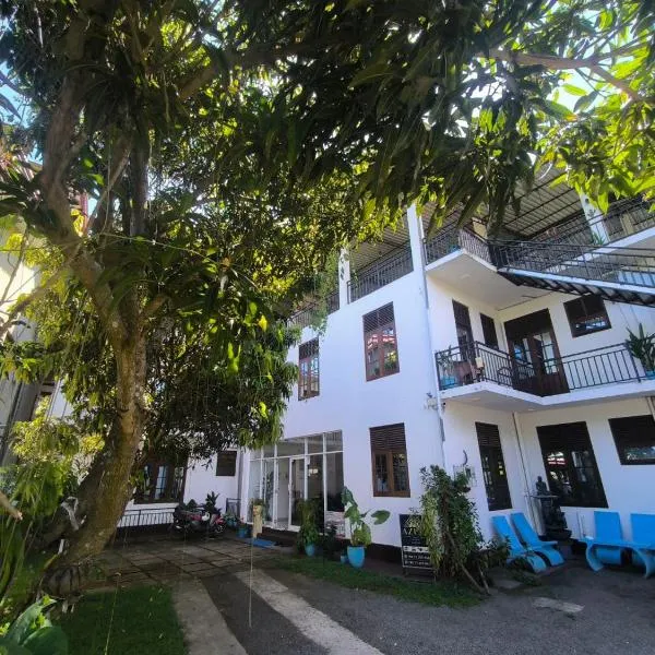 Azure Mirissa, hotel en Mirissa