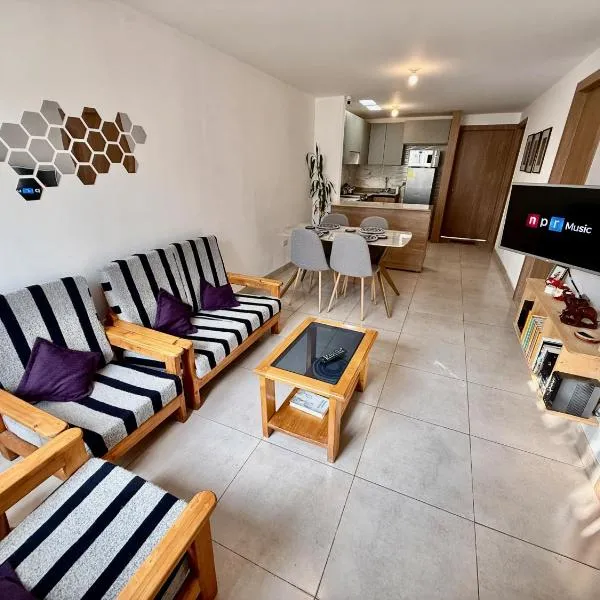 Ideal para familia de 5, מלון באיבארה