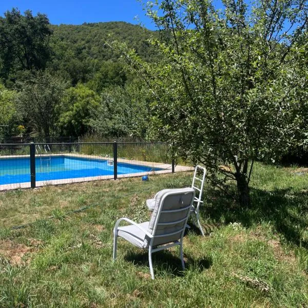 Cabañas Rukaparra, hotel din Pinto