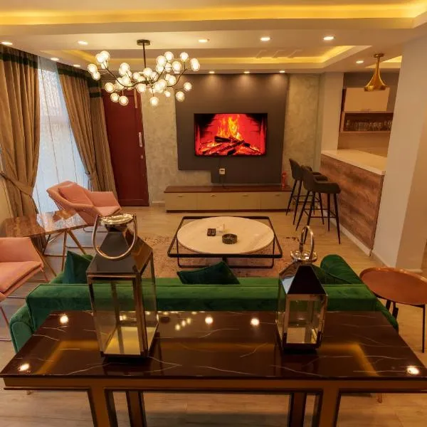 Premium 3 Bedroom Hillside Family Cottage with Mountains View -Murree、マリーのホテル