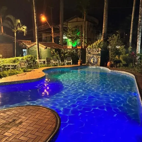 Lua Chalés 14 chalés equipados com churrasqueira individua , piscina e hidro incluindo café da manhã servido no quarto , roupa de cama, toalhas de banho e de praia a apenas 600 metros da praia de Maresias, hotel Maresiasban