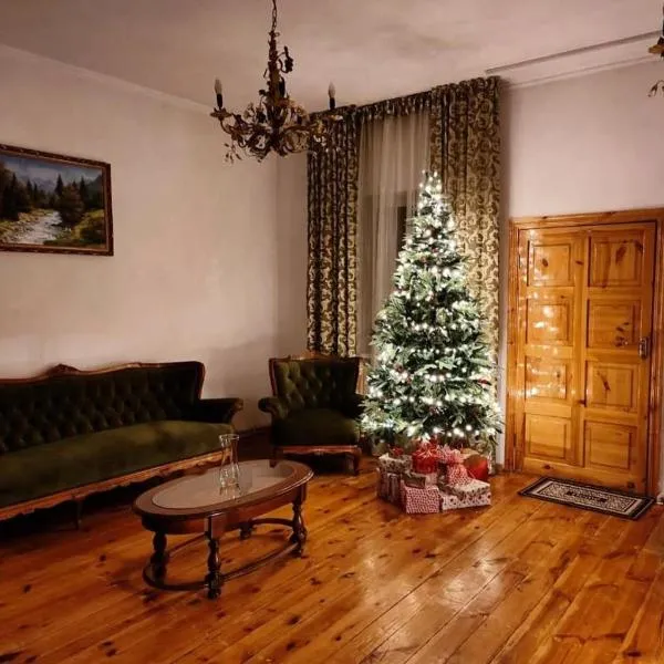 Sweet Apple Garden, hotel i Almaty