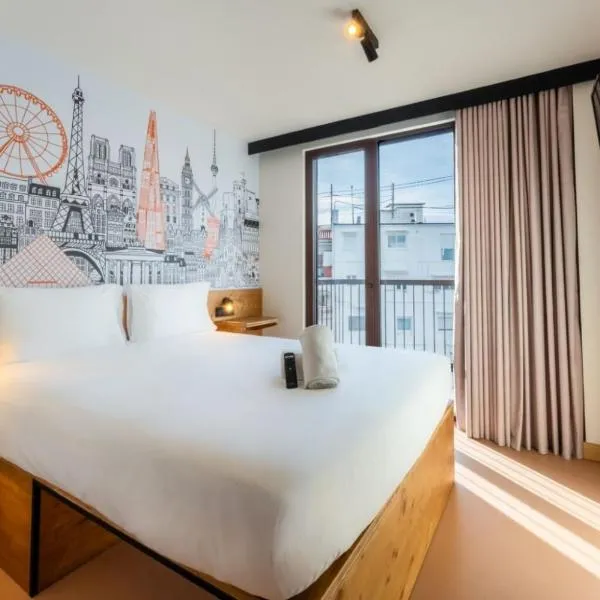 easyHotel Valencia Ciutat Vella, hôtel à Valence