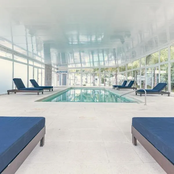 Skyblue Apart Hotel Punta Colorada: Piriápolis şehrinde bir otel
