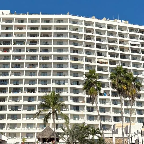 LXHotel Condomar, hotel en Puerto Vallarta