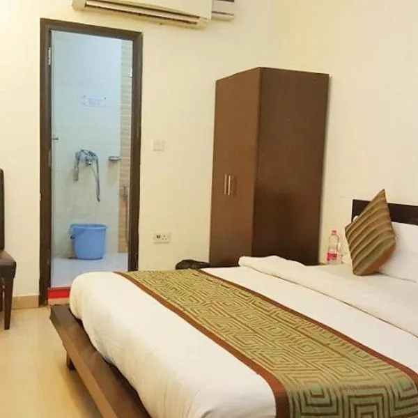 HOTEL TWB Palace، فندق في قاليور