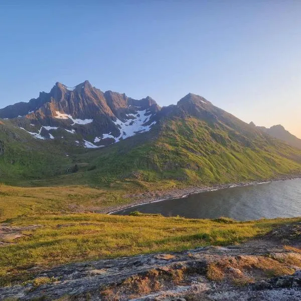 Camp Mefjord, hotel em Senja