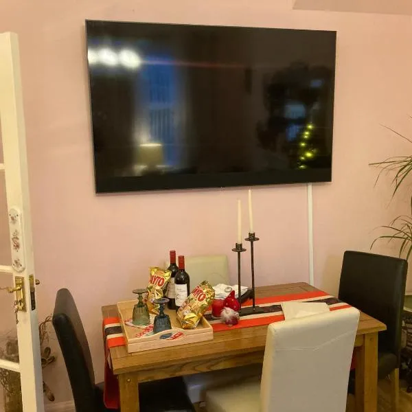 Mountroyal Victorian Self Catering Apartment 2, hotel di Belfast