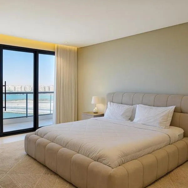 Luxury family with panoramic sea view, хотел в Ал Хубар