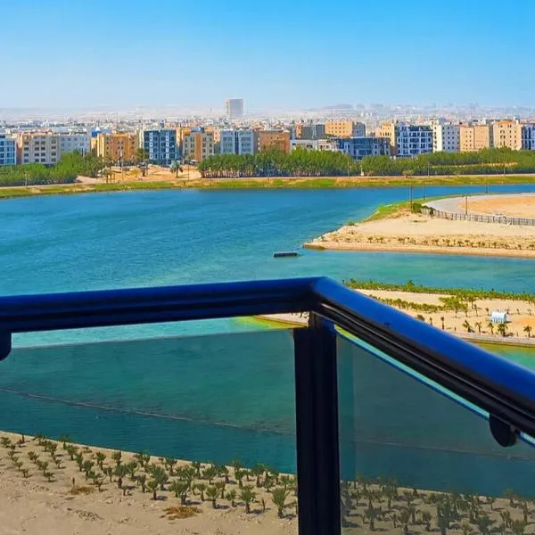 Luxury family with panoramic sea view, hotel v destinaci Al-Khubar