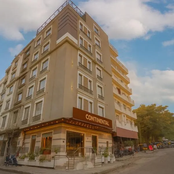 Hotel SG Continental Amritsar !! Prime Location ! Parking ! Open Terrace, hotel en Amritsar