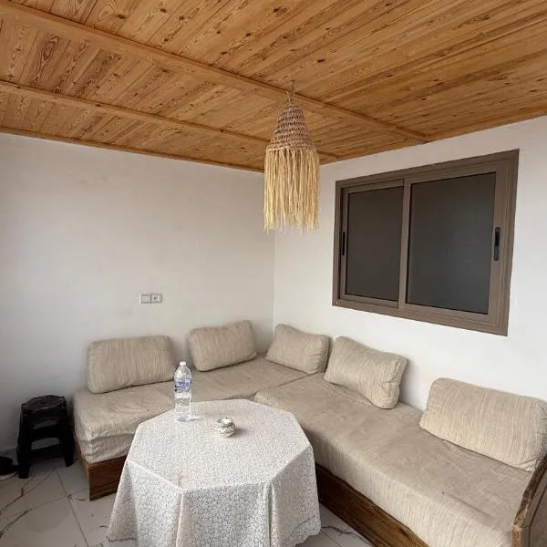 Adar surf house,位于塔哈佐特的酒店