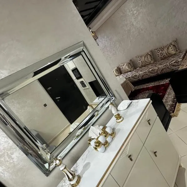 Oumhani5, hotel em Salé