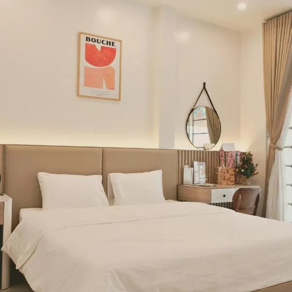 RAW Hostel - Ha Giang Loop Tour & Motorbikes Rental，位于河江的酒店