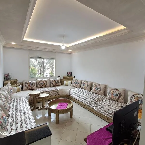 App cosy2BR,panoramique,clim,fibre,a3km autoroute, hotel i Meknès