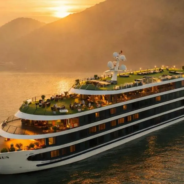Venus Cruises Halong Bay by Venus Group, hotel v destinaci Ha Long