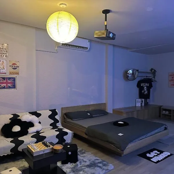 Phòng Riêng Gần Sân Bay - Tự Check-in 24h - Tiện Transit, khách sạn ở TP. Hồ Chí Minh