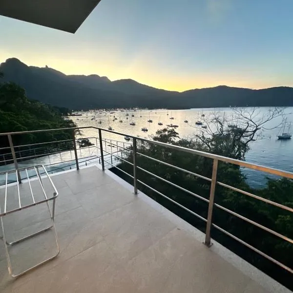 Asalem、イーリャ・グランデのホテル