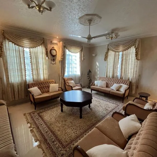 Moon Hostel, hotell sihtkohas Seeb