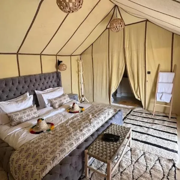 Eternal Luxury Camp, khách sạn ở Merzouga