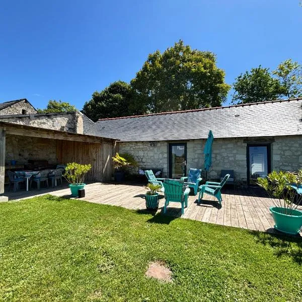 Tiny house gite la Poitevinière, terrasse, barbecue, proche Saumur et Loire，位于Neuillé的酒店
