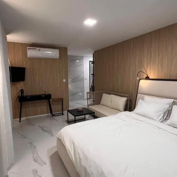 Vacation unit in villa with heated pool and sauna יחידת נופש בוילה עם בריכה מחוממת, hotel din Eilat