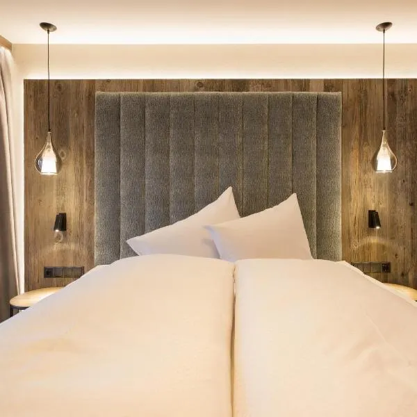 Hotel Garni Landhaus Platzer, hotel a Zell am Ziller