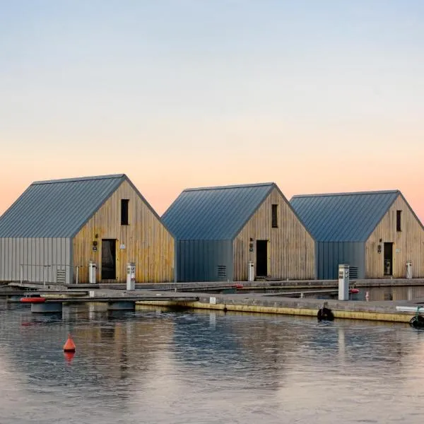 Domy na Wodzie na Mazurach, hotel in Pisz