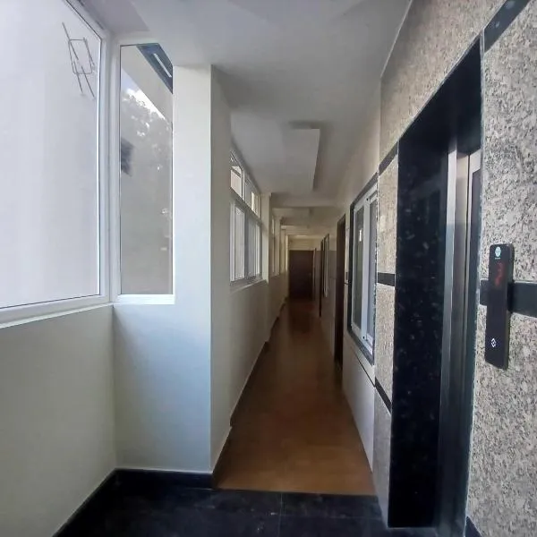 Hotel O by OYO Urban Suits, Hotel in Bangalore