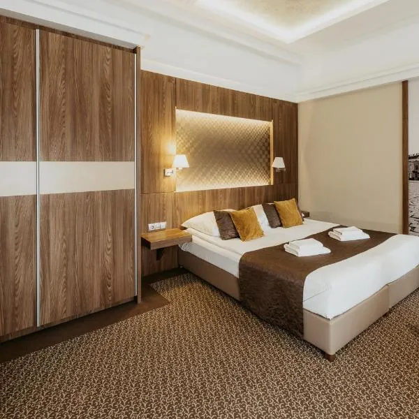 Duna Wellness Hotel, hotel di Baja