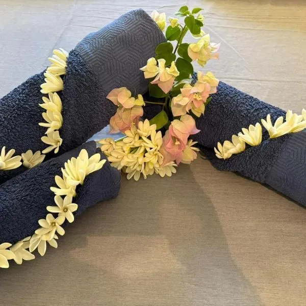 Poe Guesthouse, hotel in Avatoru